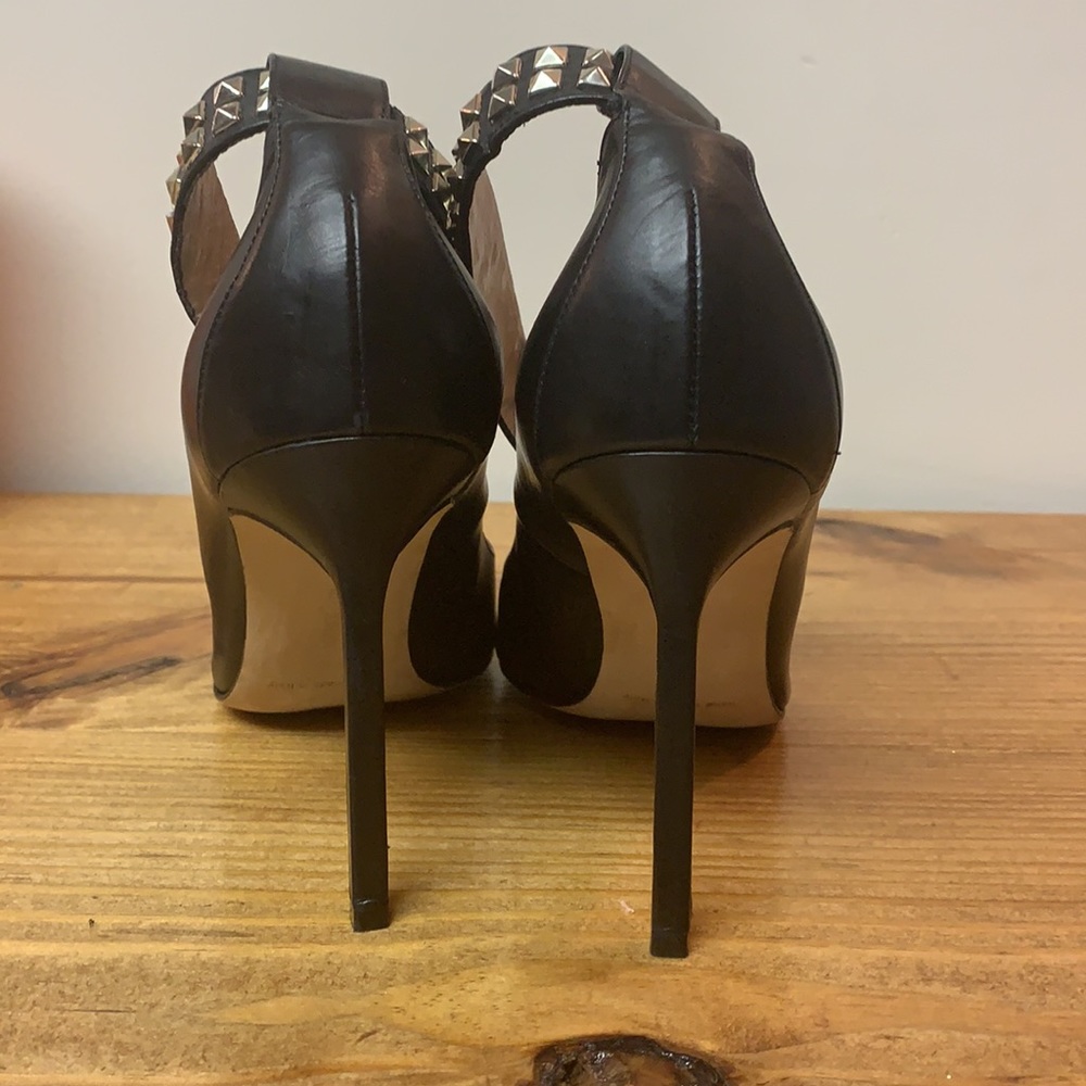 Manolo Blahnik leather heels - Picture 7 of 9